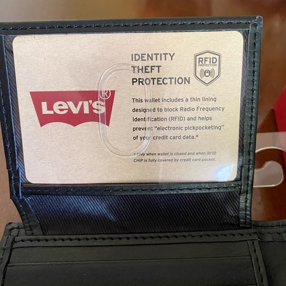 Men’s Wallet - Picture 3 of 8